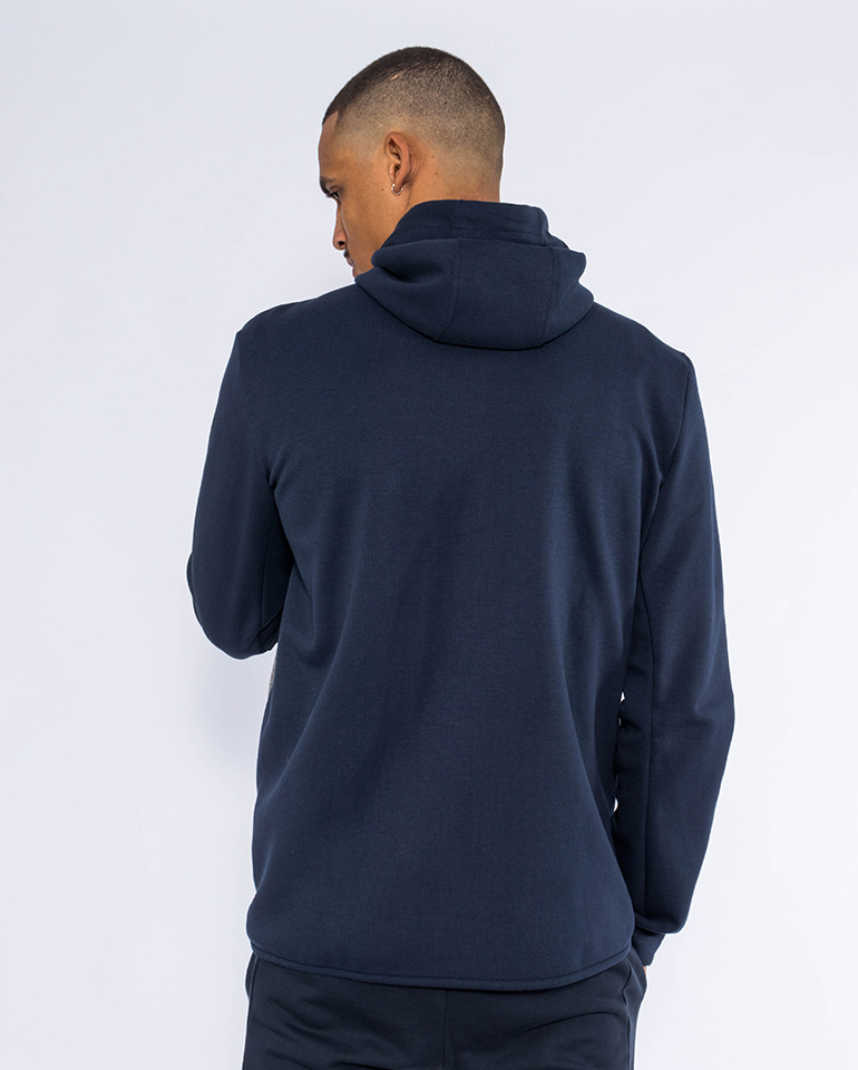 Jacket Doers Blue is the answer to chilly autumn weekends - SKULK