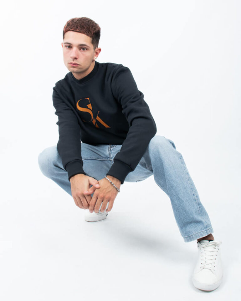 Sweatshirt Detail in Navy blue - streetwear man clothing